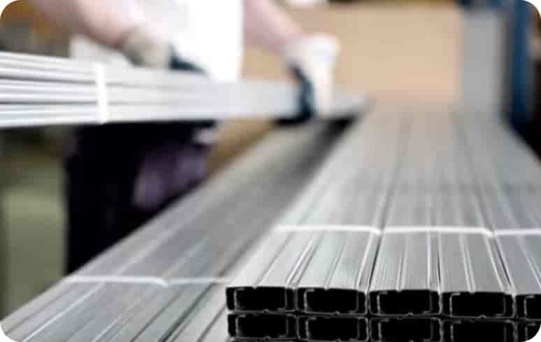 Image 1 of Perfiles de aluminio