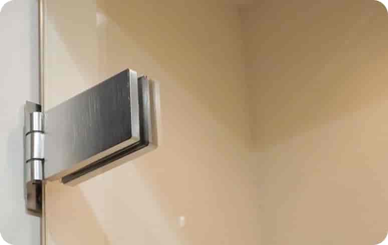 Image 3 of Herrajes y accesorios