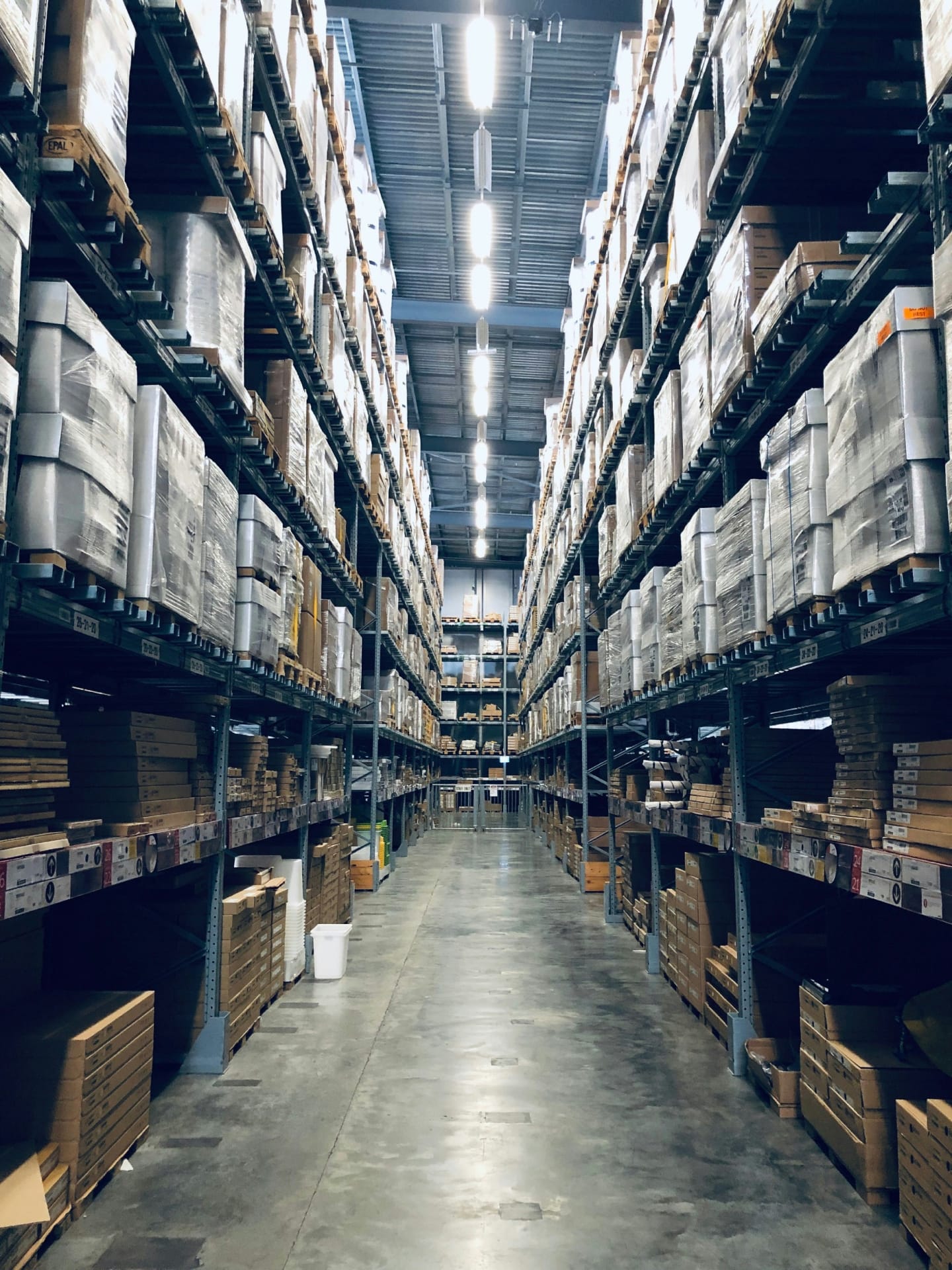Izaje, almacenaje y trasiego de productos